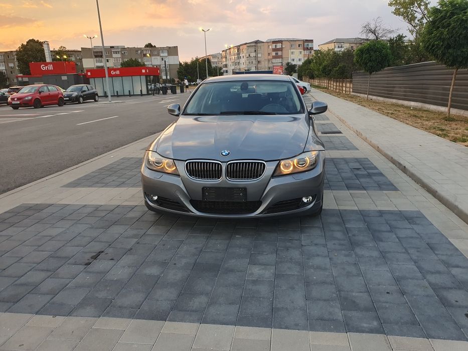 Vand BMW 320D , cutie automata ,an 2010 , 260 000km diesel, 184 hp
