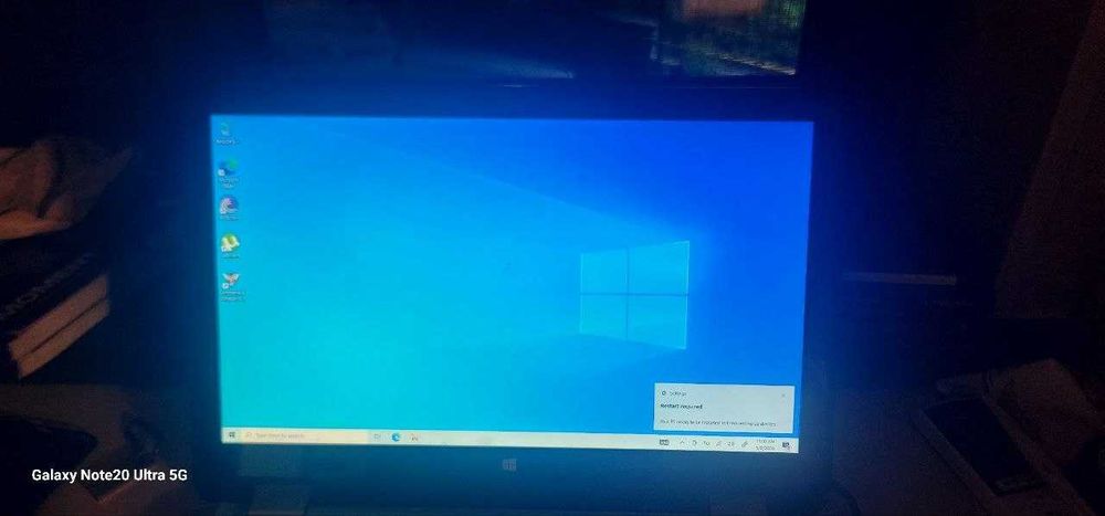 HP 15-u010dx Touchscreen Laptop (HP ProtectSmart)