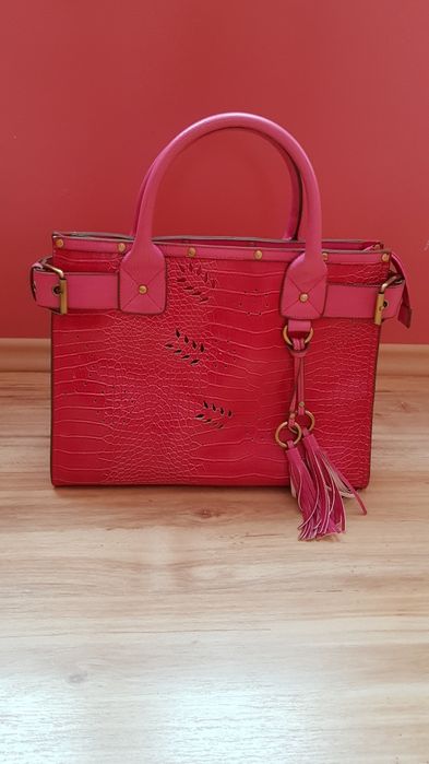 Дамска чанта маркова