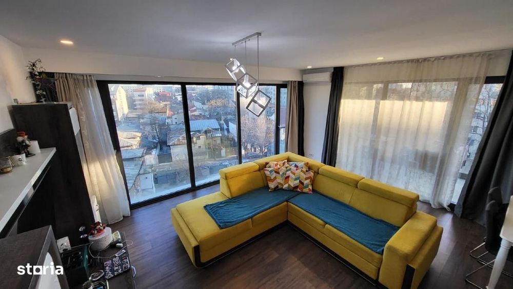 Vanzare apartament 3 camere zona Banu Manta
