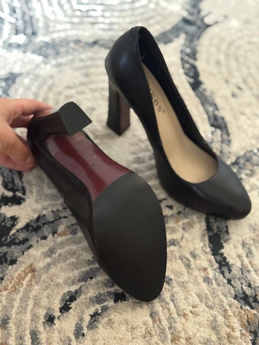Продам туфли,новые.ношены один раз