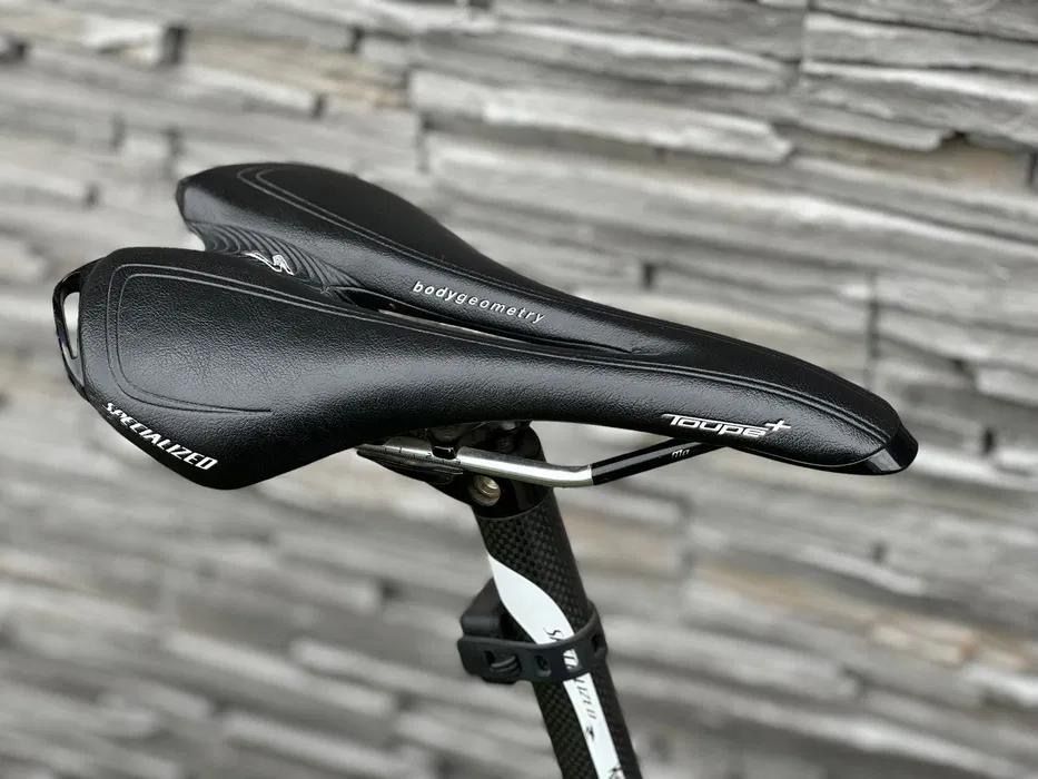 Cursieră Full Carbon Specialized Roubaix SL4 – Shimano 105 – Ediție Paris-Roubaix