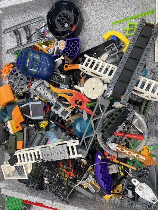 Конструкторы Лего россыпью !