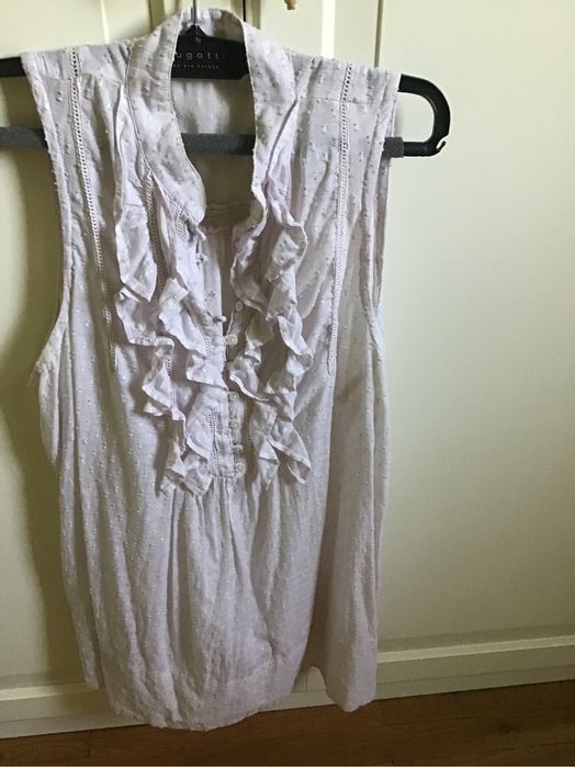 Bluze si rochii din panza topita in culori pastelate