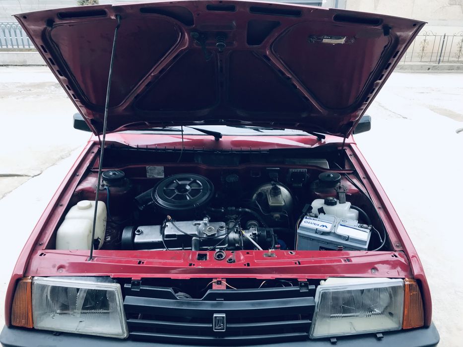 Lada vaz 21099 Qizil benzin gaz qoyilmagab