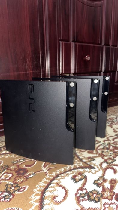 PlayStation 3 Slim с топ играми и джойстиком
