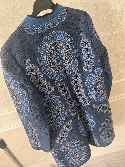 Пальто в национальном стиле