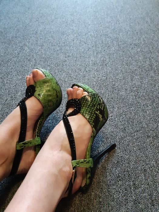 Продам платье(сшито на заказ)