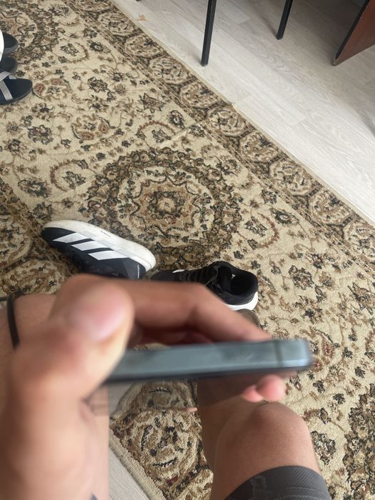 Продается айфон 12 про