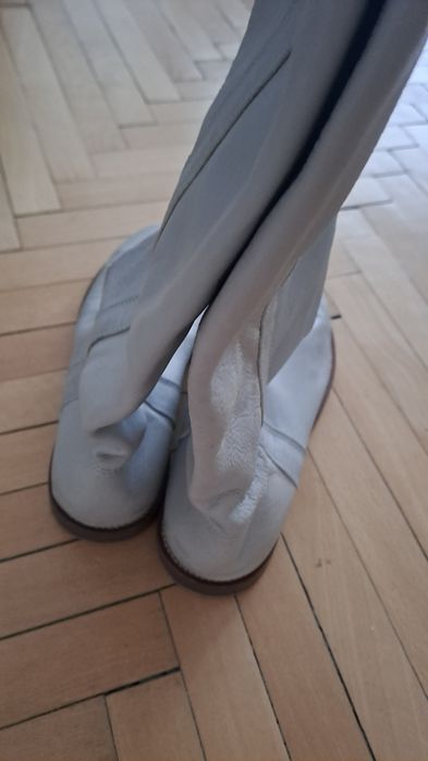 Нови, уникални ботуши ест. кожа
