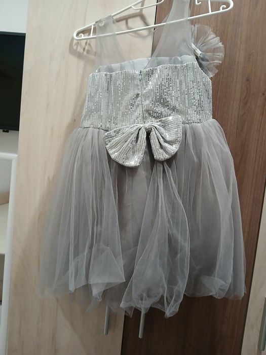 Официална рокля за 7г момиче