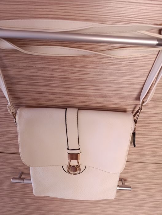 Дамски чанти цвят бял