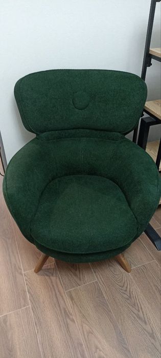 Продается диван и 2 кресла в отличном состоянии