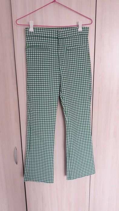 Зелени карирани панталони Zara
