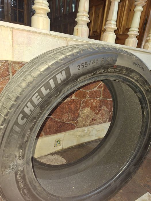 Michelin балон 255/45 R20