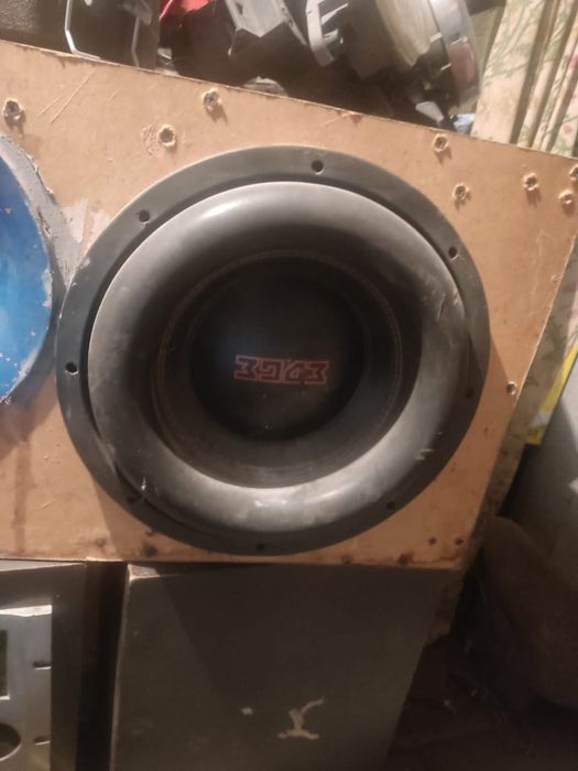 Сабвуфер автомобильный