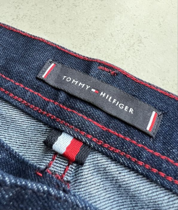Blugi Tommy Hilfiger W30 L32 - noi, cu eticheta
