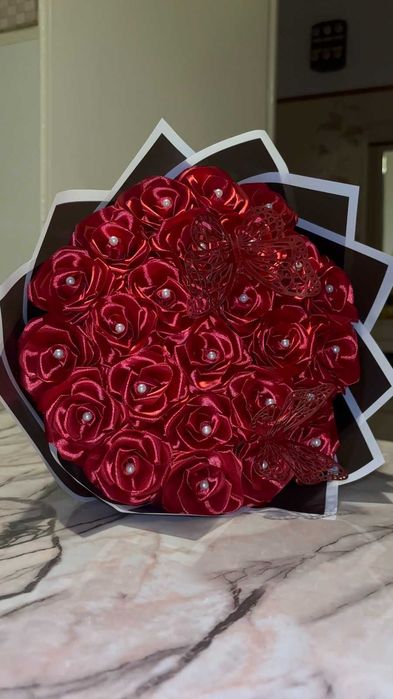 Вечни рози (сатенени) букети