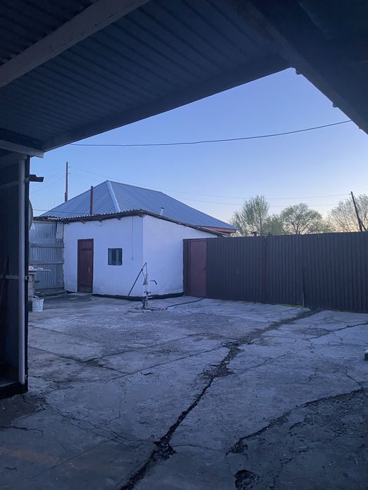 Дом с земельным участком