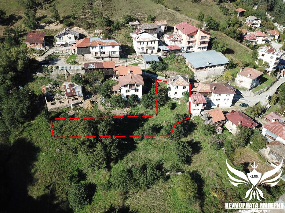 Двуетажна къща 116РЗП с 616кв.м. двор в град Чепеларе, обл.Смолян