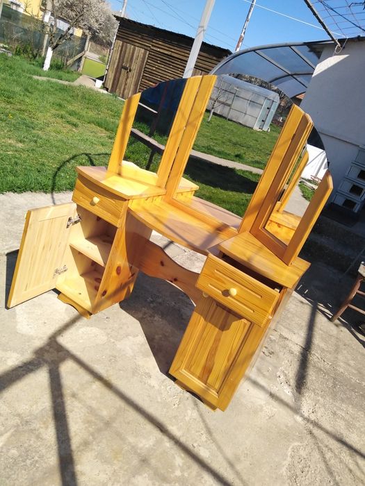 Продавам тоалетка от чам