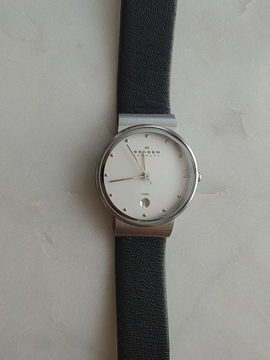 Часовник Skagen Klassik с кожена каишка
