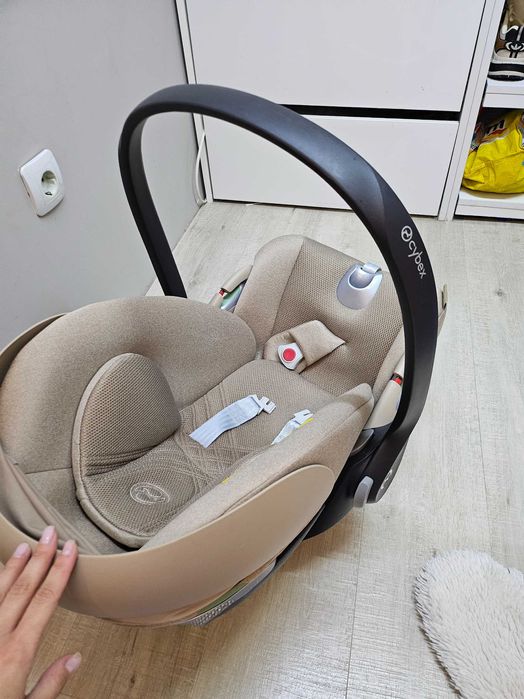 Стол за кола Cybex Cloud G i-Size Plus