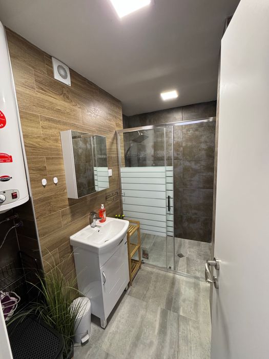 Дава се под наем Четиристаен апартамент в Казанлък - 98 кв.м за 438.6 € - Снимка #8