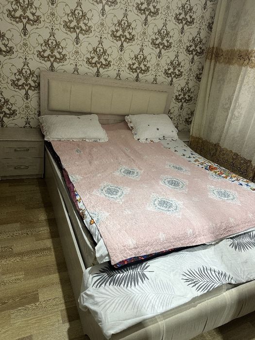 Спальная кровать