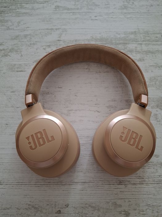 JBL Live 770NC – безжични слушалки