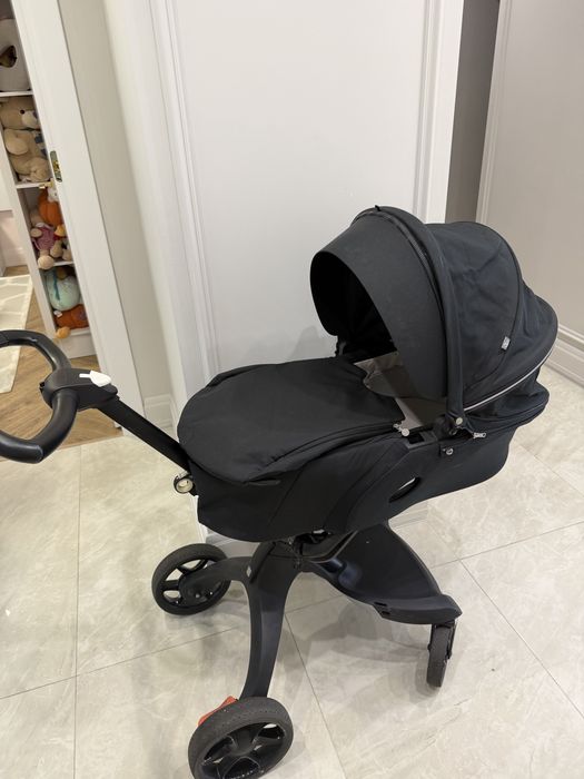 Коляская stokke.