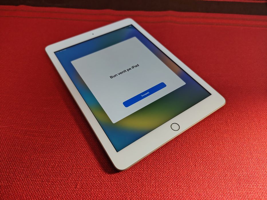 SUPEROFERTĂ! iPad 5 Wi-Fi 32 GB | Gold Edition