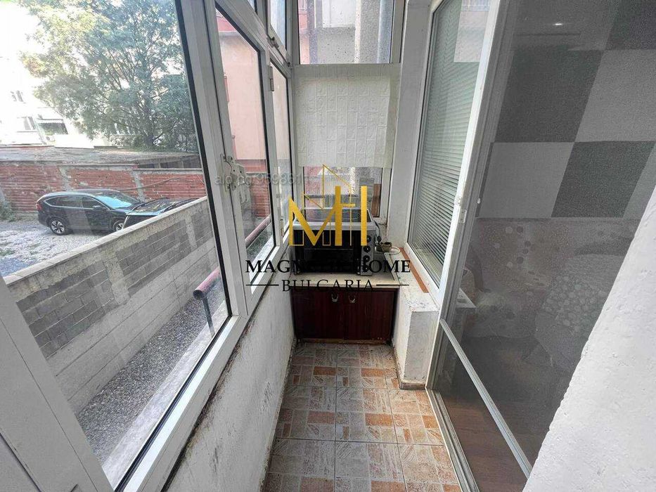 Дава се под наем Едностаен апартамент в Бургас, Възраждане - 52 кв.м за 255 € - Снимка #2