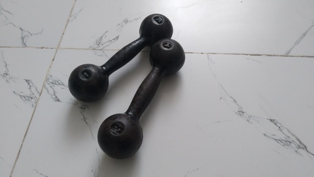 Продам гантели советские 3 кг