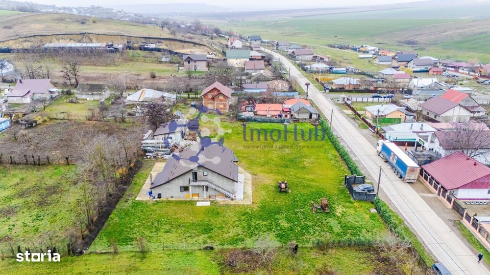 Teren intravilan de vânzare în Letcani - Bogonos, utilități,