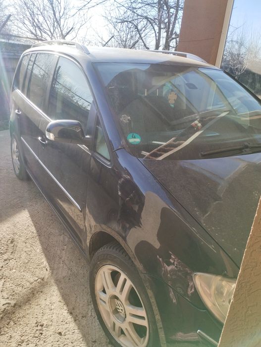 Van vw touran an 2007