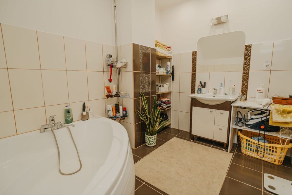 Casă de lucuit in zona liniștită