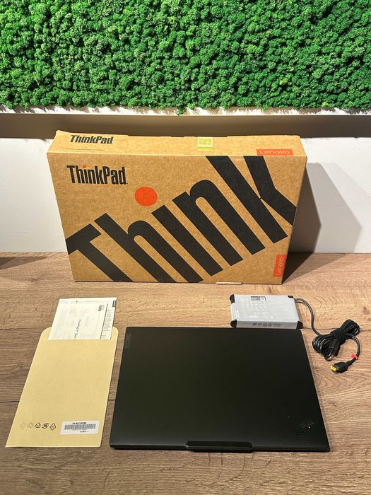 Laptop Lenovo ThinkPad T1g Gen 8 16 Ultra 7 255H 32GB RTX 5060 8GB 1TB