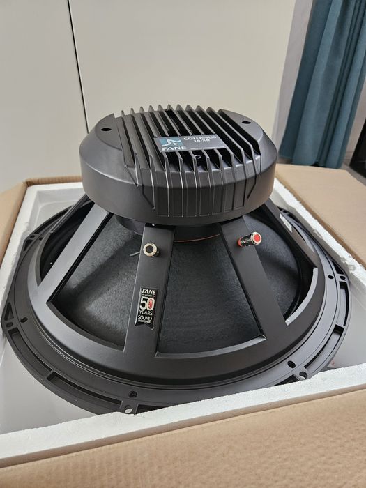 Difuzoare. 2x FANE Colossus 18XB