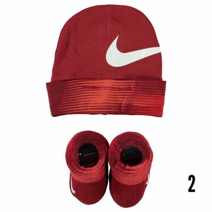 Комплекти "Шапка и чорапки (терлички) Nike и Converse (0-6)
