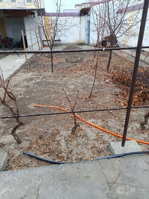 Котедж сотилади, эски шовот йул Чоткупирда