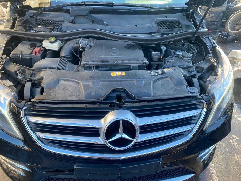 Dezmembrez Mercedes V-class W447/220D/usa/haion/scaune/interior/jante/carlig/bara fata/bara spate/motor/cutie