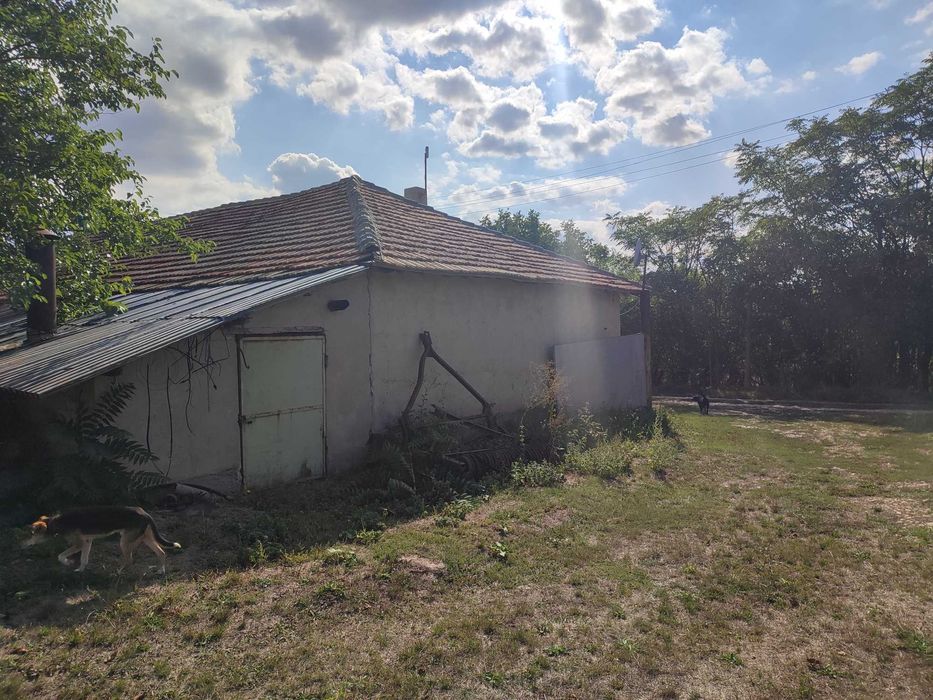 Продава се Промишлена сграда в с. Лятно, Област Шумен - 6000 кв.м за 47 €/кв.м - Снимка #7