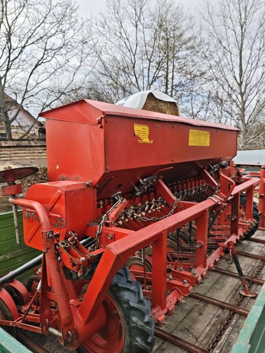 Semănătoare păioase pe discuri,imt 2,70 m(lucernă,grau, iarbă)