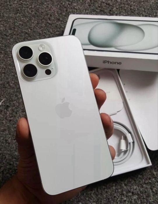 Iphone 15 pro max white 256 gb