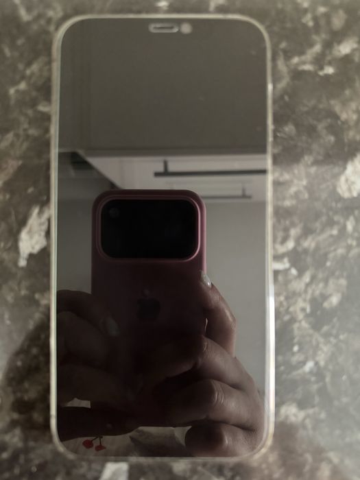 Продам Айфон 12 Про