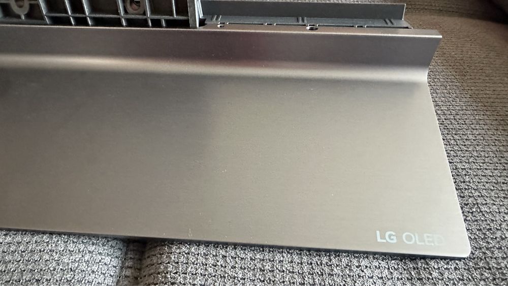 Стойка за телевизор LG 65” OLED65C31LA