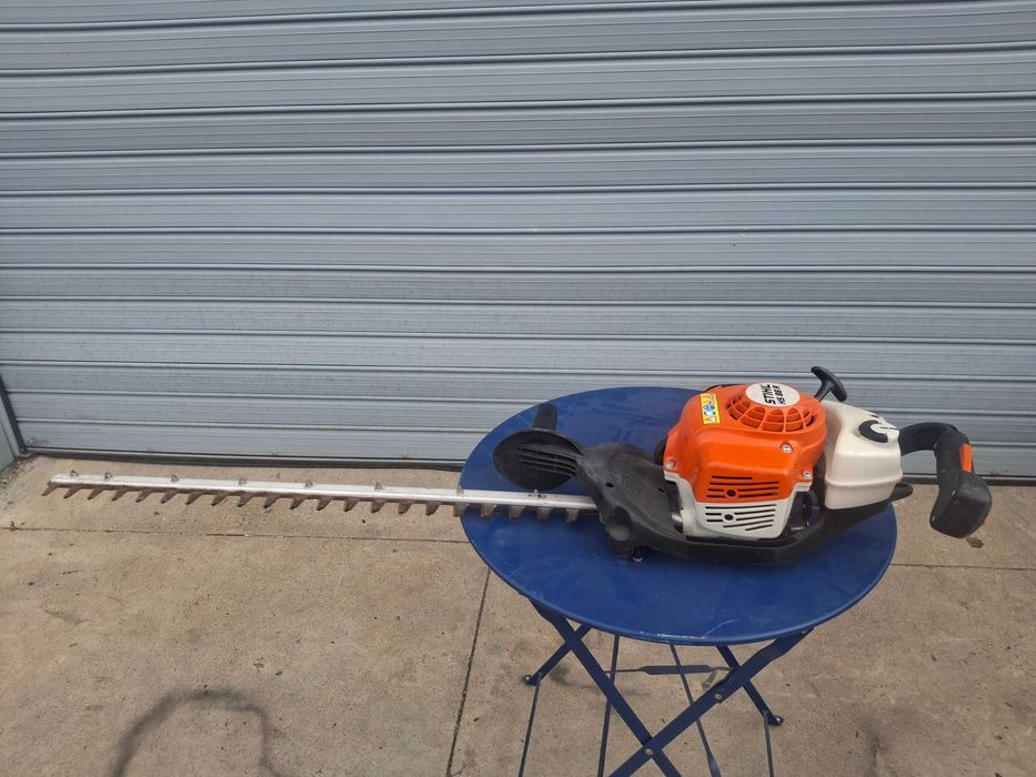 Бензинов  храсторез STIHL HS 86