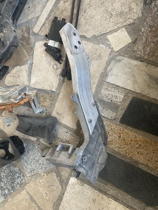 Anexe Overfender consola unitate burmaster centura grila bara ochelar trager comanda clima spate maner usa grila aer maner plafon Mercedes GLC 2017