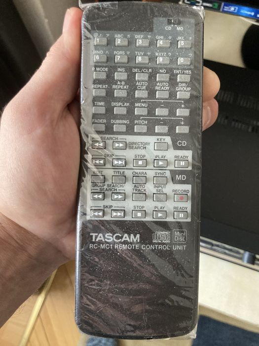 Проигрыватель CD и MD от TASCAM MD-CD1МКIII